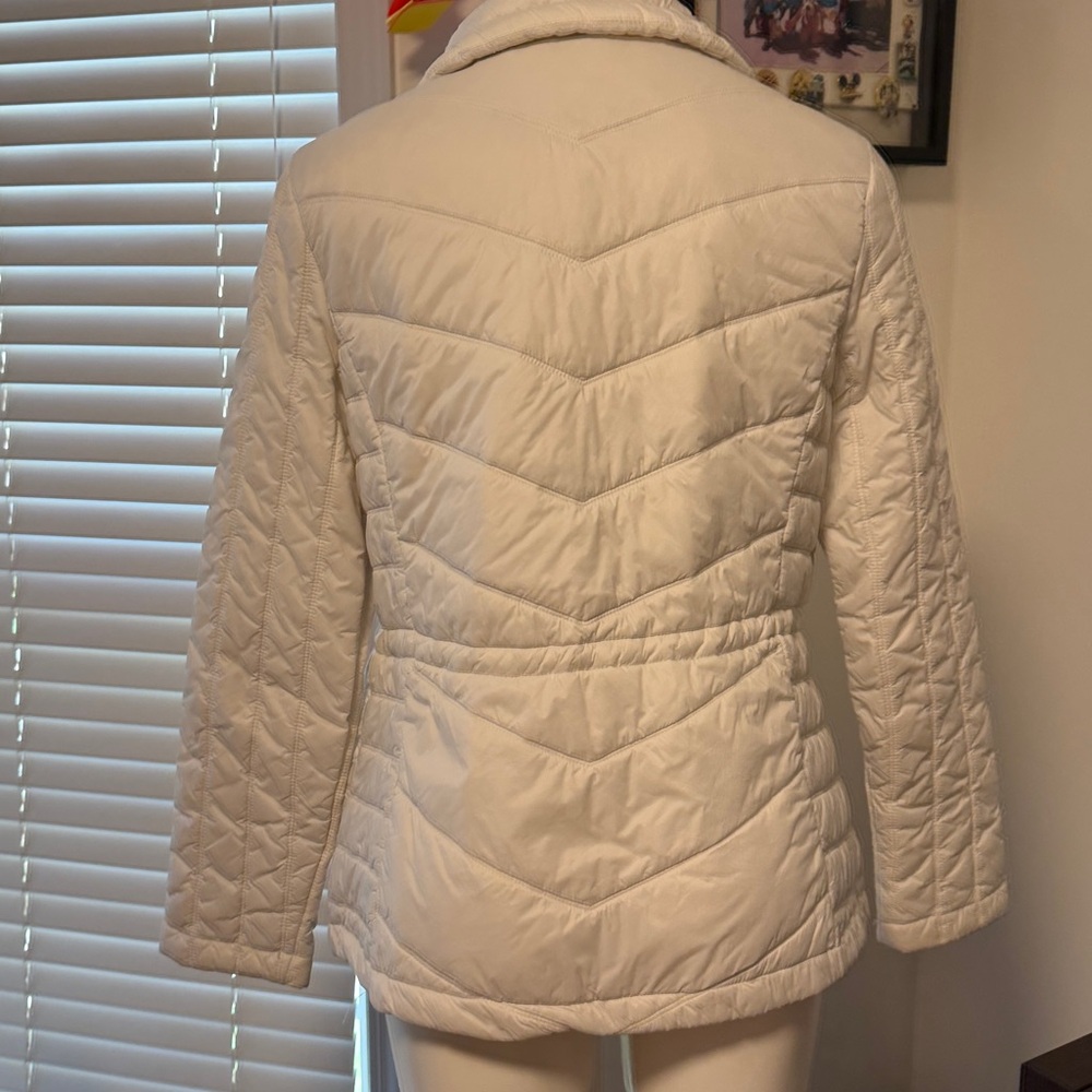 Guess White Jacket - Picture 7 of 7
